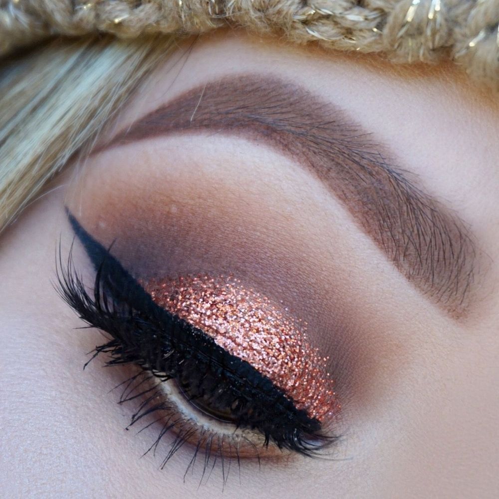 MAC Glitter Brilliants in Copper - Eyeshadow, Lips, Nails - Picture 9 of 17